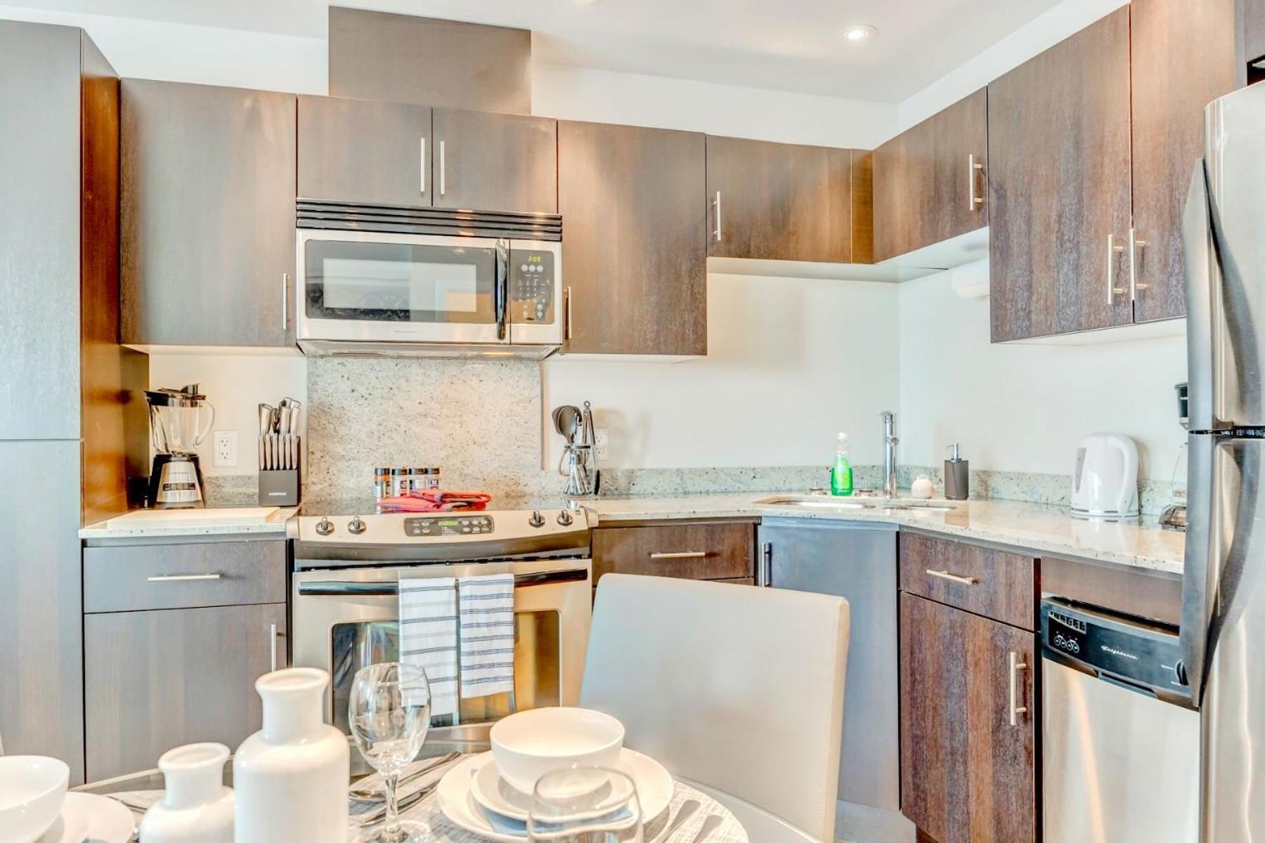 Luxury 2Br Condo - King Bed - Stunning City Views YYC Exterior foto